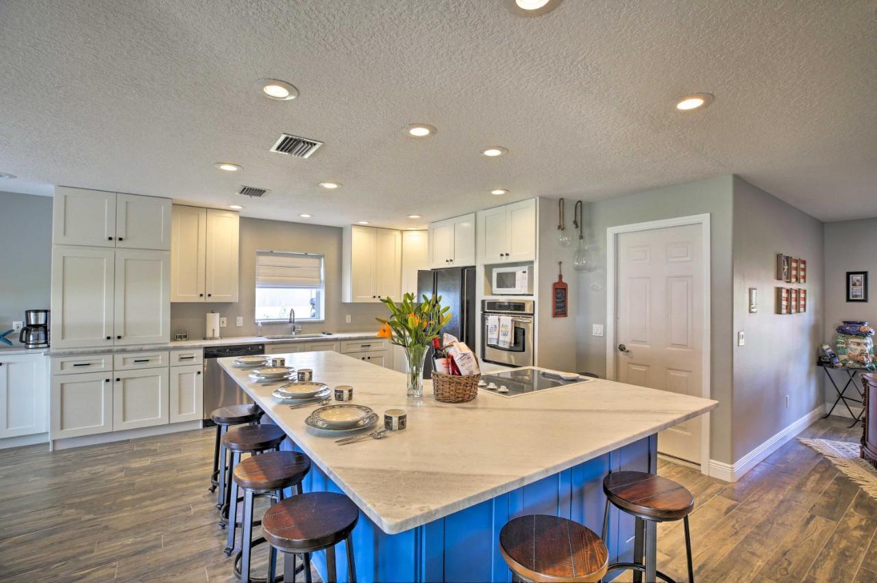 Waterfront Lake Placid Home With Dock And Fire Pit Luaran gambar